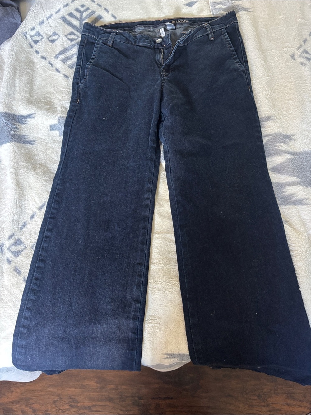 Bootcut Dark Blue Women’s Jeans MNG